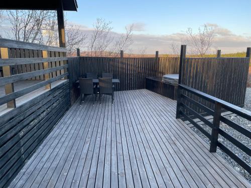 Балкон или терраса в Cozy 3BR Summerhouse with Hot Tub in South Iceland
