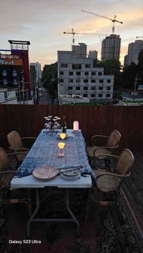 Charming Studio Apartment_2