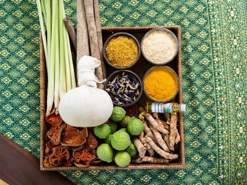 Makanan di atau berdekatan hotel