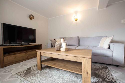 Duży pokój z aneksem kuchennym i ogródkiem - blisko Butorowego Wierchu