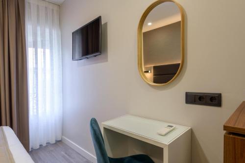 Hostal Sun Gate photo 26
