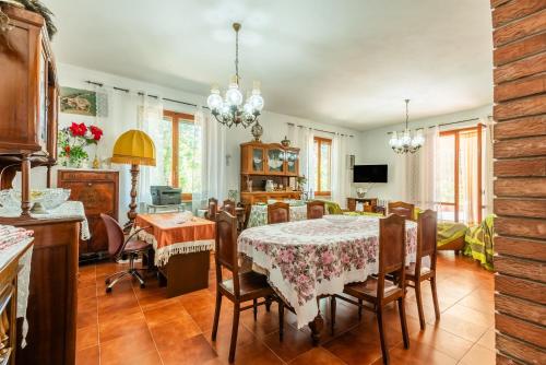Μια τηλεόραση ή/και κέντρο ψυχαγωγίας στο Casa San Francesco Rapolano