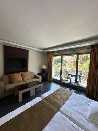 ArtPlatinum SUITES&APARTMENTS photo 4