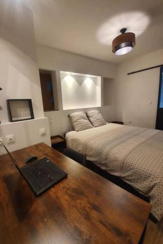 Photo de la galerie de l'établissement L'authentique - Appartement au style urbanchic, à Chartres