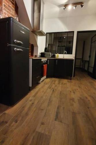 Photo de la galerie de l'établissement L'authentique - Appartement au style urbanchic, à Chartres