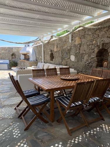 Stay Waterfront - Stunning 5-Bedroom Villa Annita with Incredible Views photo 2