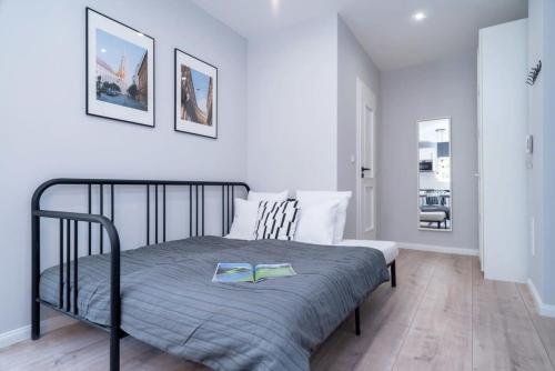 Super Central NEW apartment with air conditioning 1075 Budapest, Madách Imre út 5 kép - 3