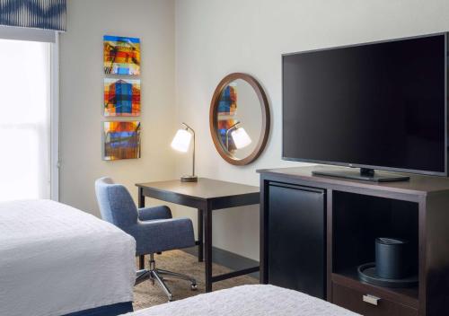 Ένα ή περισσότερα κρεβάτια σε δωμάτιο στο Hampton Inn & Suites Memphis East Germantown Area
