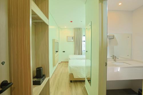 Koupelna v ubytování Hamersons Hotel CDO