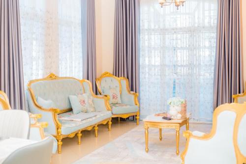 Gallery image of Stone town home manolo in Ngambo