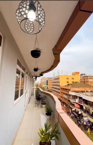 Kampala city center vin havenにあるバルコニーまたはテラス