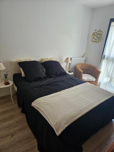 Kép Appartement Balcon standing Pontoise gare RER C H J PARIS Nord-ouest szállásáról Pontoise-ban a galériában