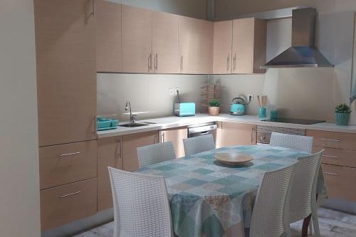 Η κουζίνα ή μικρή κουζίνα στο Casa vó Mila com piscina privada