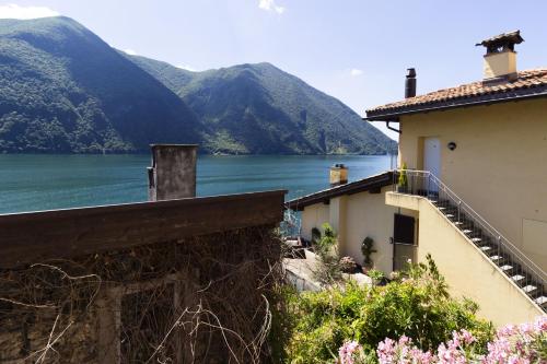 Rustico di Gandria sul lago di Lugano