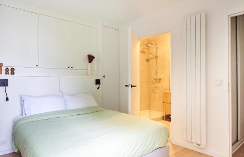 Beautiful central apartment near Eiffel Tower and Invalides