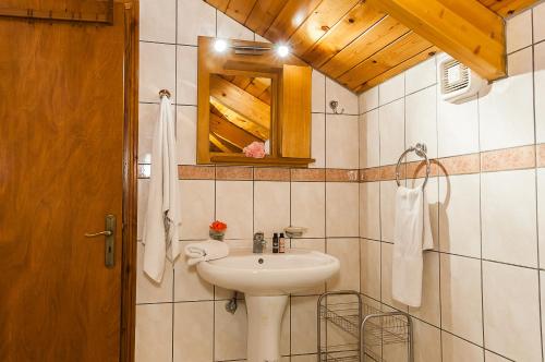Koupelna v ubytování Kavos Psarou Studios & Apartments