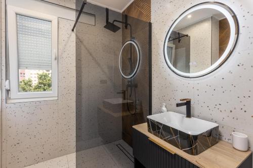 Adastra apartments with private parking and floor heating