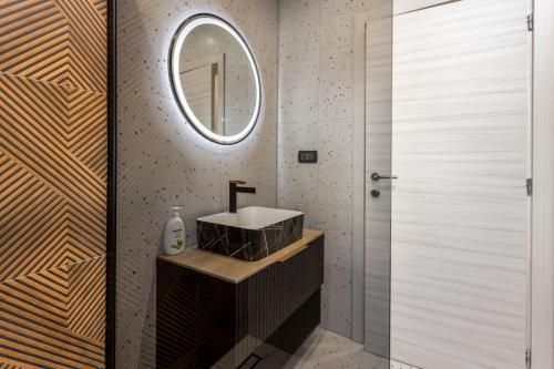 Adastra apartments with private parking, sea view and floor heating