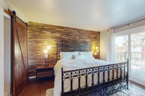Ένα ή περισσότερα κρεβάτια σε δωμάτιο στο Lakeview Getaway
