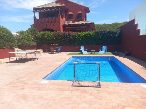 Chalet independiente en la loma