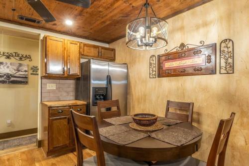 Kuchyň nebo kuchyňský kout v ubytování Cowboy Lodge