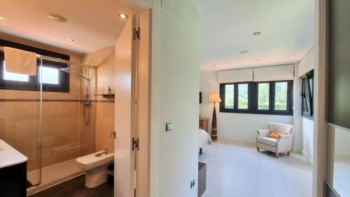 Ένα μπάνιο στο Vivienda Vacacional La Talima