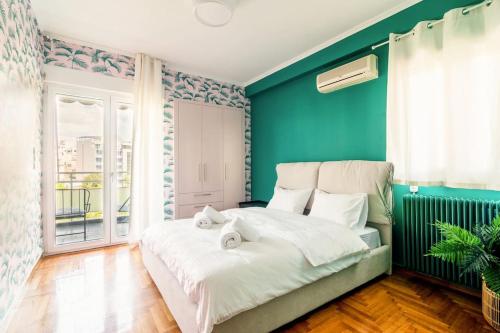 Terrace with Acropolis View - 2 BR Near Plaka