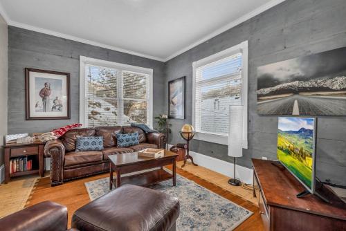 Φωτογραφία από το άλμπουμ του 2 Home Listing Near Slopes & Town σε Παρκ Σίτι