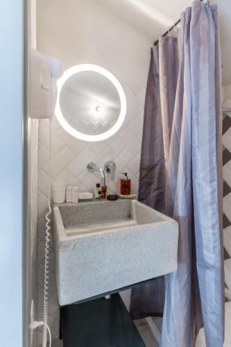 Apartamento de 2 niveles con 2 dormitorios y vistas al mar