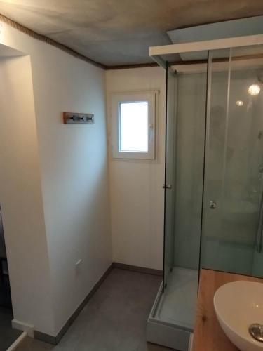 Photo de la galerie de l'établissement Maisonnette proche mer, à Lannion