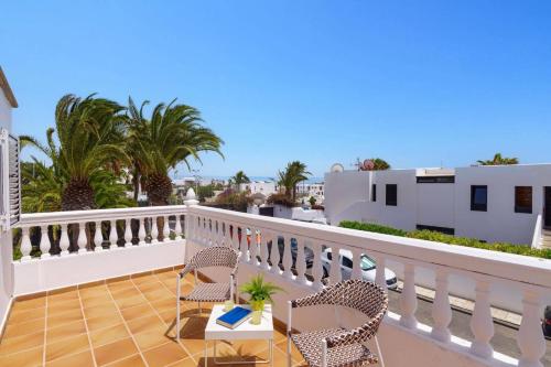 Villa Laurona by Villa Plus