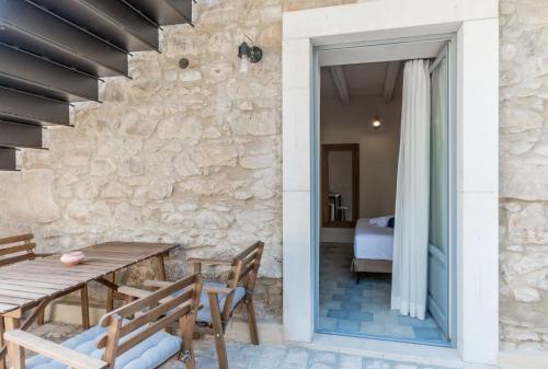 Apartamento de 2 niveles con 2 dormitorios y vistas al mar