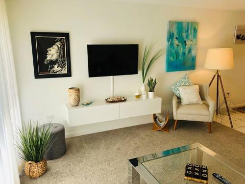 Φωτογραφία από το άλμπουμ του Modern Beautiful 1BR Napili Bay Get-Away Condo σε Kahana