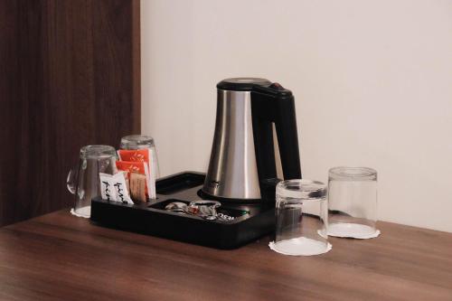 Tetera y cafetera en Hotel Pine