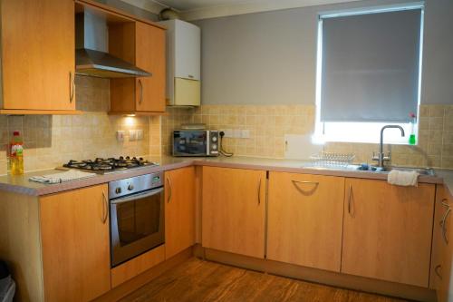 Kuchyň nebo kuchyňský kout v ubytování Short Stay at Dartford!!!