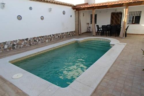 Bazén v ubytování La Casa de Mari nebo v jeho okolí