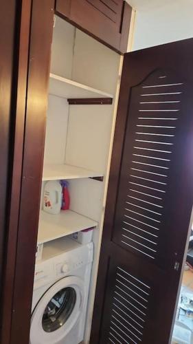 Kuchyň nebo kuchyňský kout v ubytování Studio California à Tartane