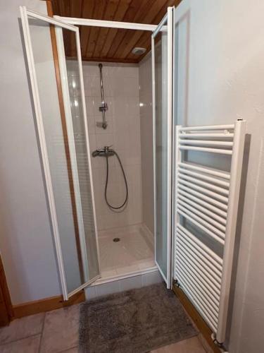 Salle de bains dans l'établissement Gite 