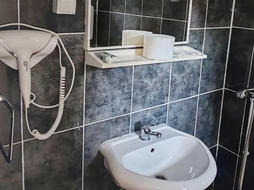 Vannituba majutusasutuses Južni Vetar