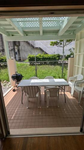 Jardín al aire libre en CHATAN OCEAN Villa