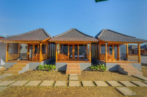 a villa with aiterraneaniterraneaniterranean house plans villa with aiterranean climate at D Sila's Tepi Danu Villas Kintamani & Natural hot spring in Kintamani