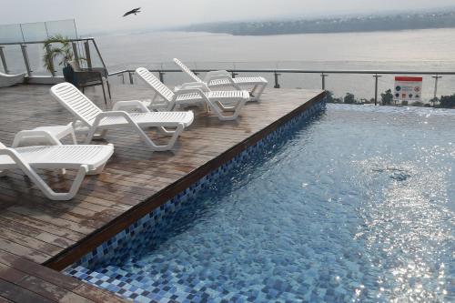 Πισίνα στο ή κοντά στο Gracey Concierge Apartments - Avenue Uvira