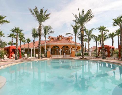Large Spacious Home w Private Pool & Hot Tub photo 42