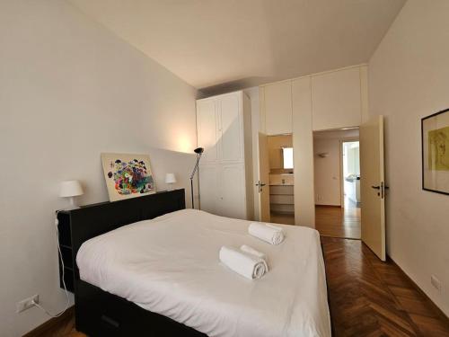 Corso Genova Apartment Urban Living in Milan