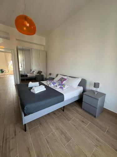 New Apartment with balcony, Isola Bosco Verticale