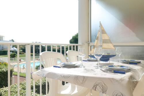 Appartement dans résidence de vacances, avec piscine, quartier Pironniere Les Sables 4 personnes