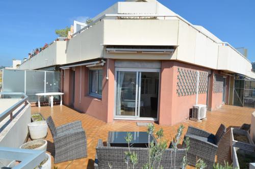 HELIANTHE - Superbe appartement avec terrasse vue mer et Château au Port de Nice photo 11