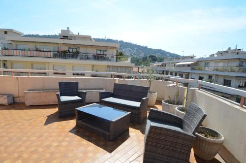 HELIANTHE - Superbe appartement avec terrasse vue mer et Château au Port de Nice photo 6