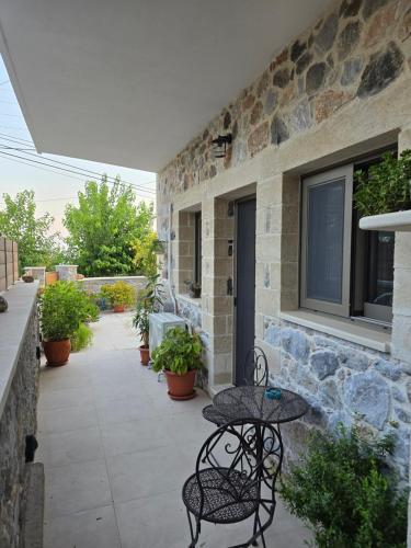 Κήπος έξω από το Stone Apartment in Agia Roumeli