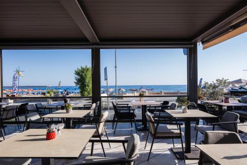 Steris Elegant Beach Hotel